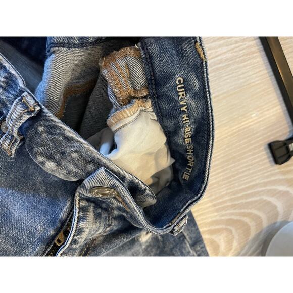 American Eagle Next Level Curvy Ripped High-Waist Denim Short Med Wash Cutoff 8 - Picture 4 of 4